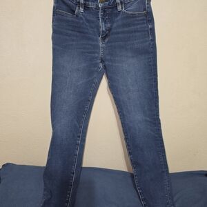 American Eagle Outfitters Women's Skinny Jeans in Medium Blue Wash
